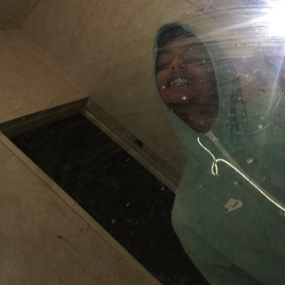 Meet your Posher, Red - Picture 1 of 1